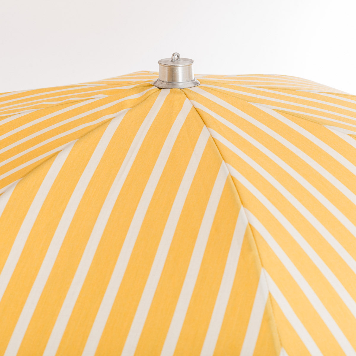 Parasol frangé Premium Beach - Monaco Mimosa Stripe | Business & Pleasure Co.